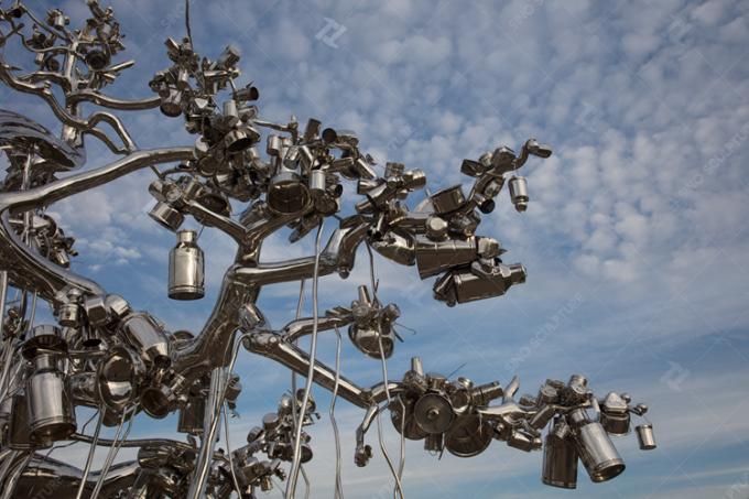 7.6m High Mirror Polished Stainless Steel People Tree Sculpture 1