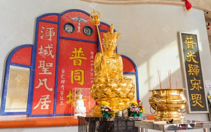1.8M High Bronze Sitting Buddha Statue Gold Leaf Bronze Buddha Figurine 1