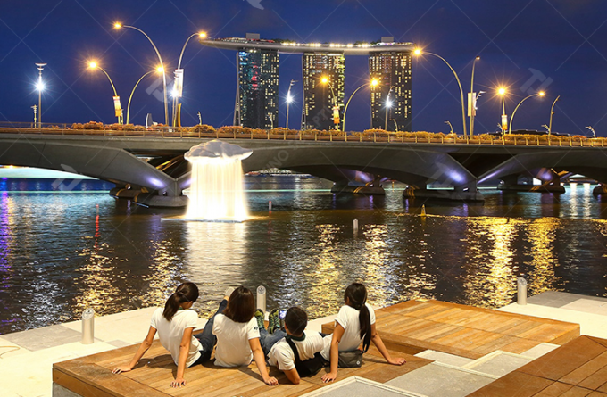 Singapore s First Floating Stainless Steel Sculpture with Rain Effect 2