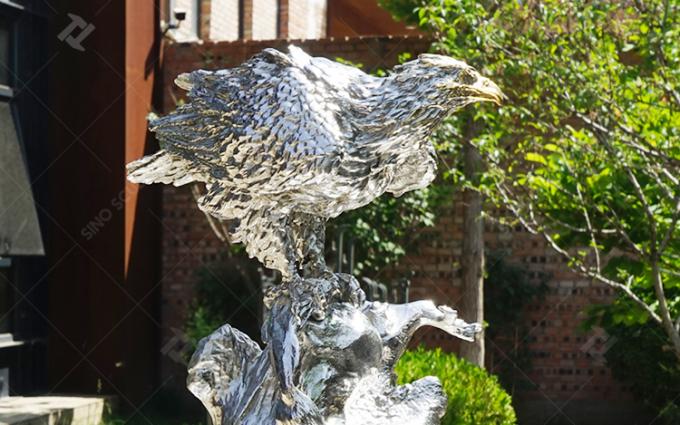 Modern Animal Metal Sculptures , Casting Metal Falcon Statue 0
