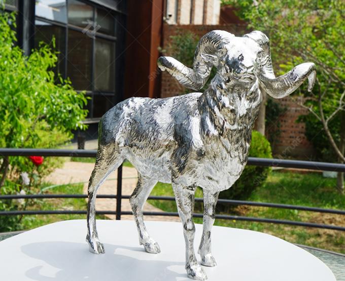 Small Sheep Garden Statue , Outdoor Metal Sheep Sculpture With Surface Electrolysis 0