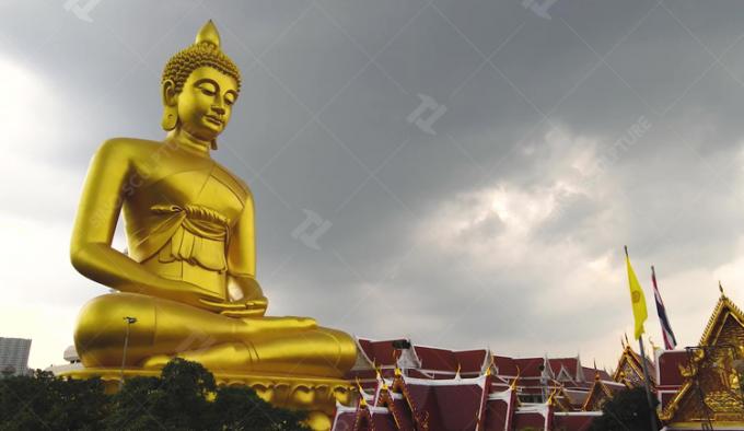 Modern Spray Paint Big Outdoor Buddha Statue , Thailand Golden Buddha Statue 1