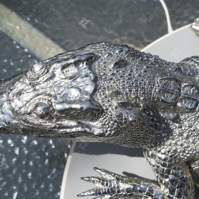 Cast Polished Stainless Steel Crocodile Decoration Sculpture 1