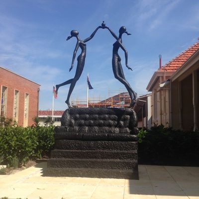 quality  Contemporary Bronze Sculpture Outdoor Decoration For Girls School factory